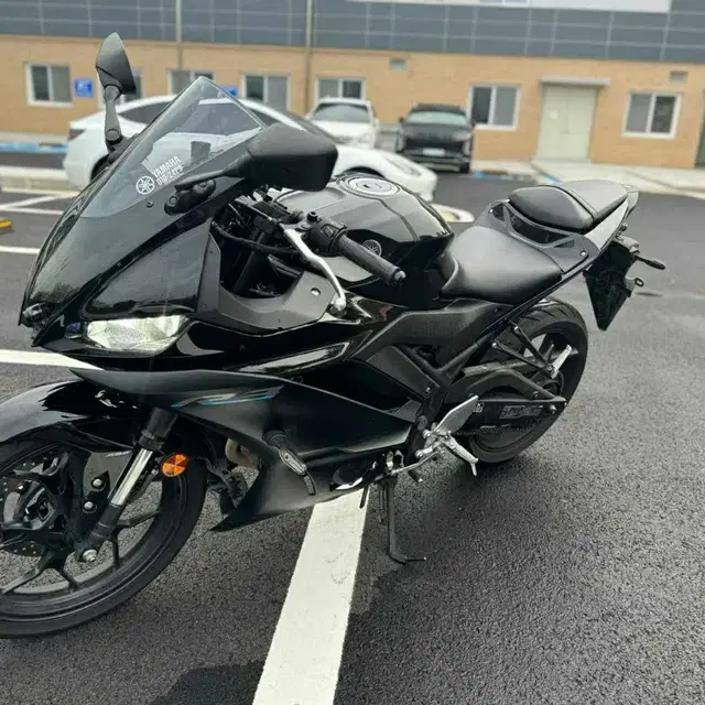 야마하 yzf r3 23년식 1인신조 판매합니다