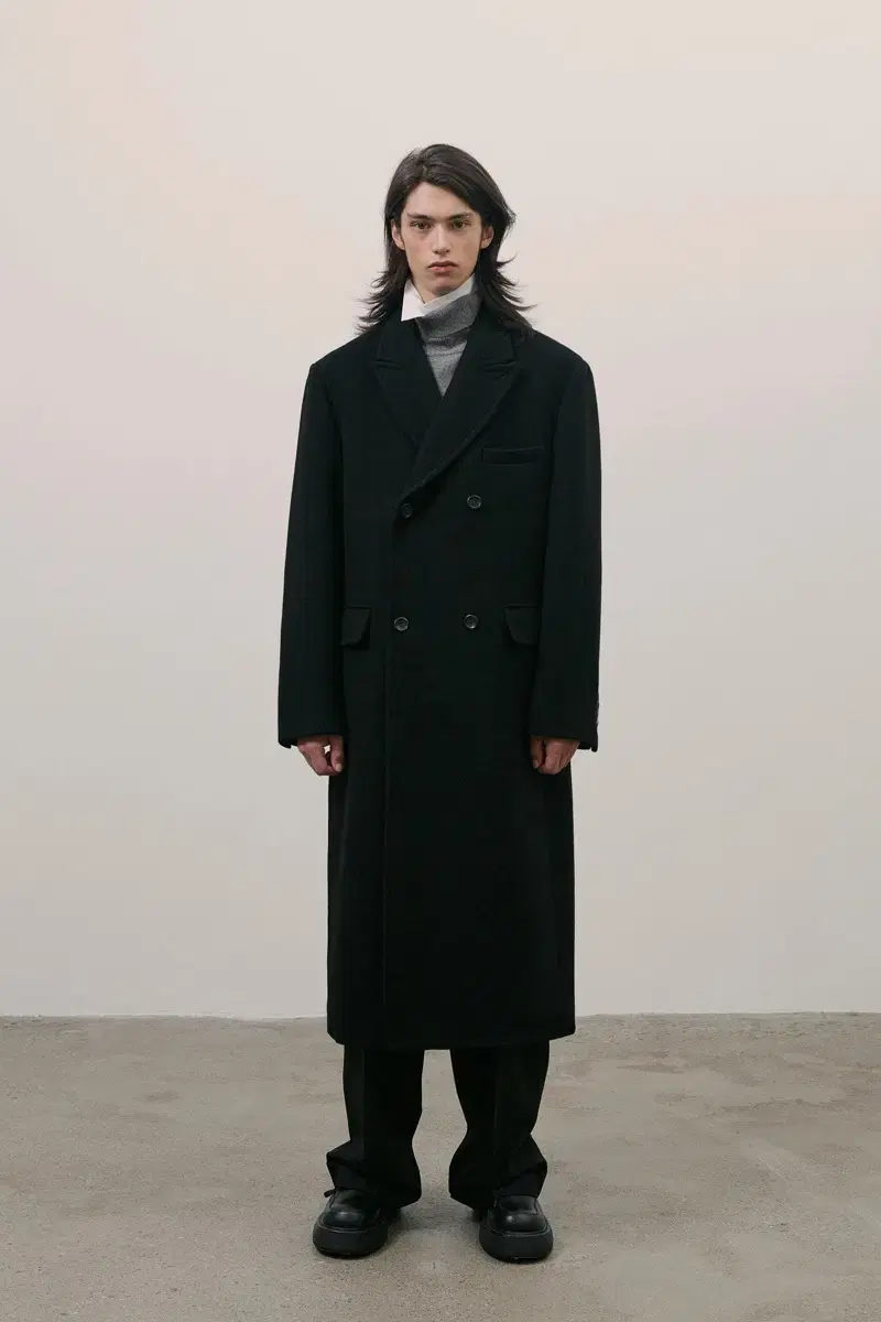 Price drop) Label Archives Double Coat Black (size 4)