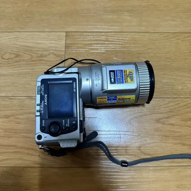 소니 빈티지 디지털 카메라 DSC - F505V