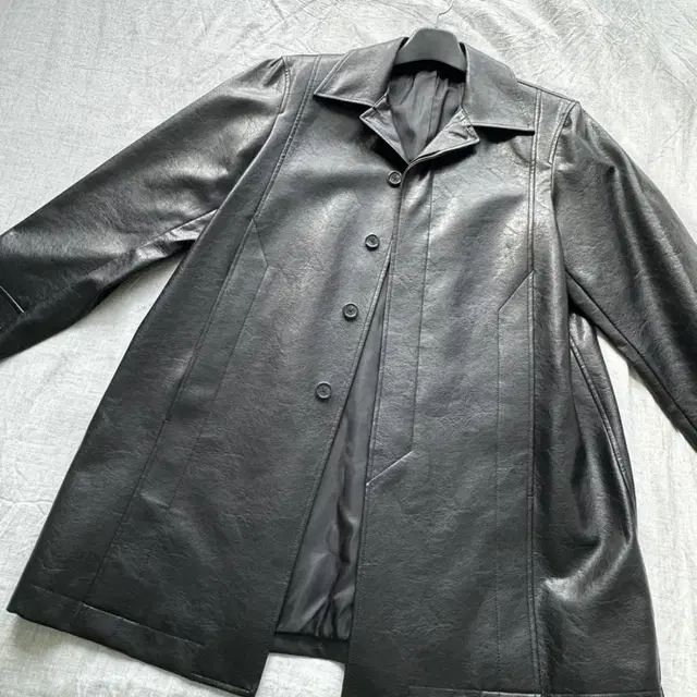 유스(youth) leather coat