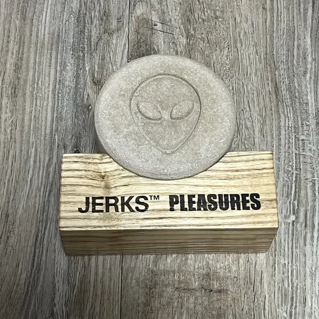 플레져스 pleasures x jerks store 에일리언 스톤 필