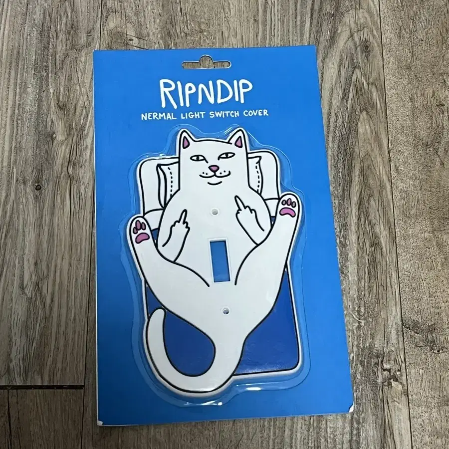 립앤딥 ripndip 너멀 라이트 스위치 커버 switch cover