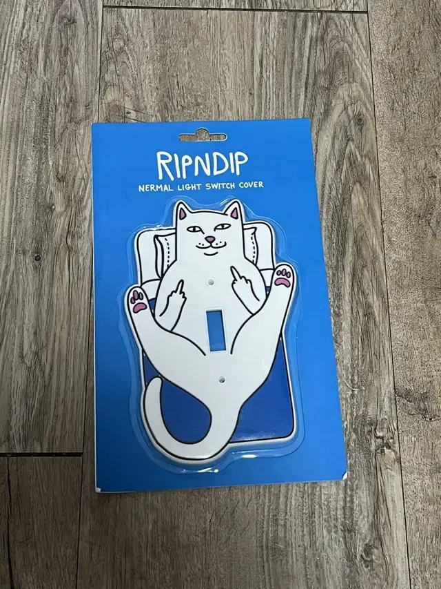 립앤딥 ripndip 너멀 라이트 스위치 커버 switch cover