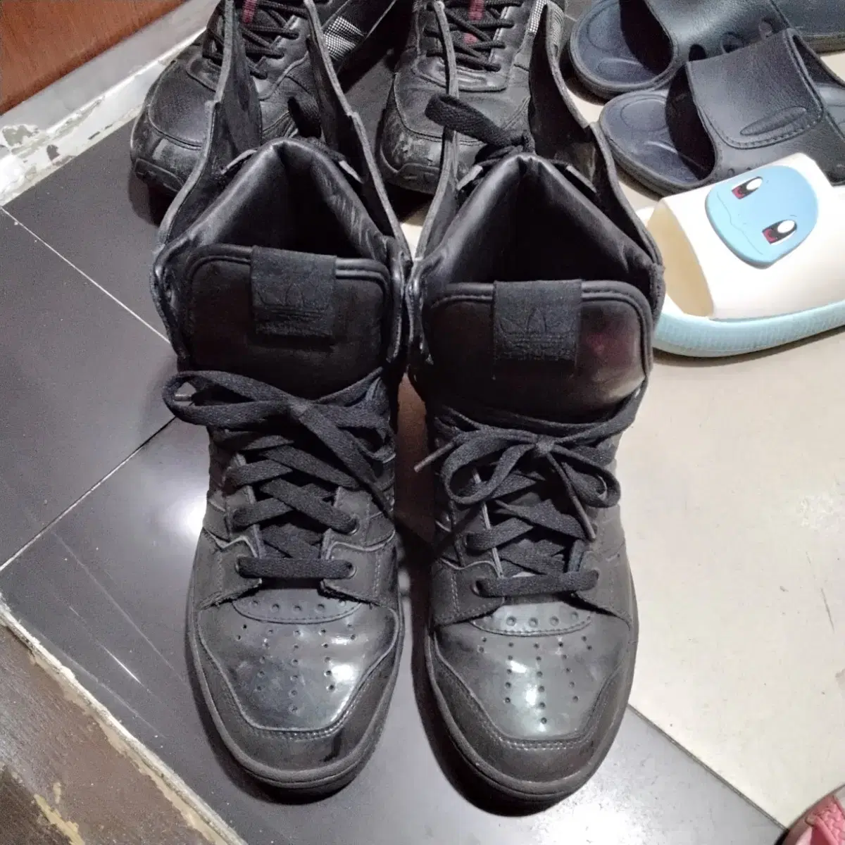 Adidas shoes jeremy scott blackwings for sale :)