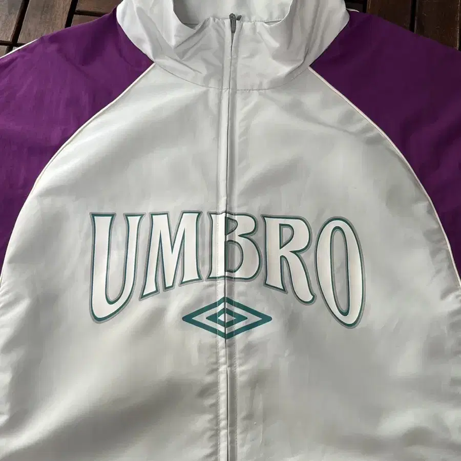 Umbro 엄브로 올드스쿨 바람막이