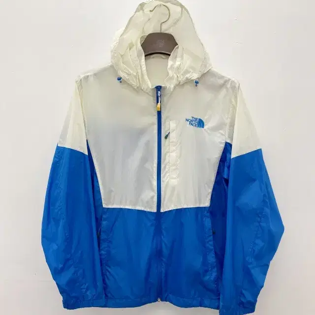 60 THE NORTH FACE 노스페이스 바람막이 (105 XL)