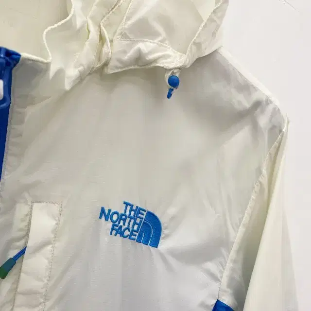 60 THE NORTH FACE 노스페이스 바람막이 (105 XL)