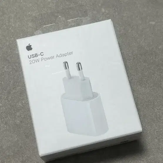 아이폰 20w USB-C 어댑터 새상품