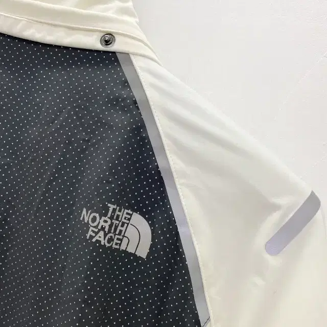 61 THE NORTH FACE 노스페이스 바람막이 (XXL)