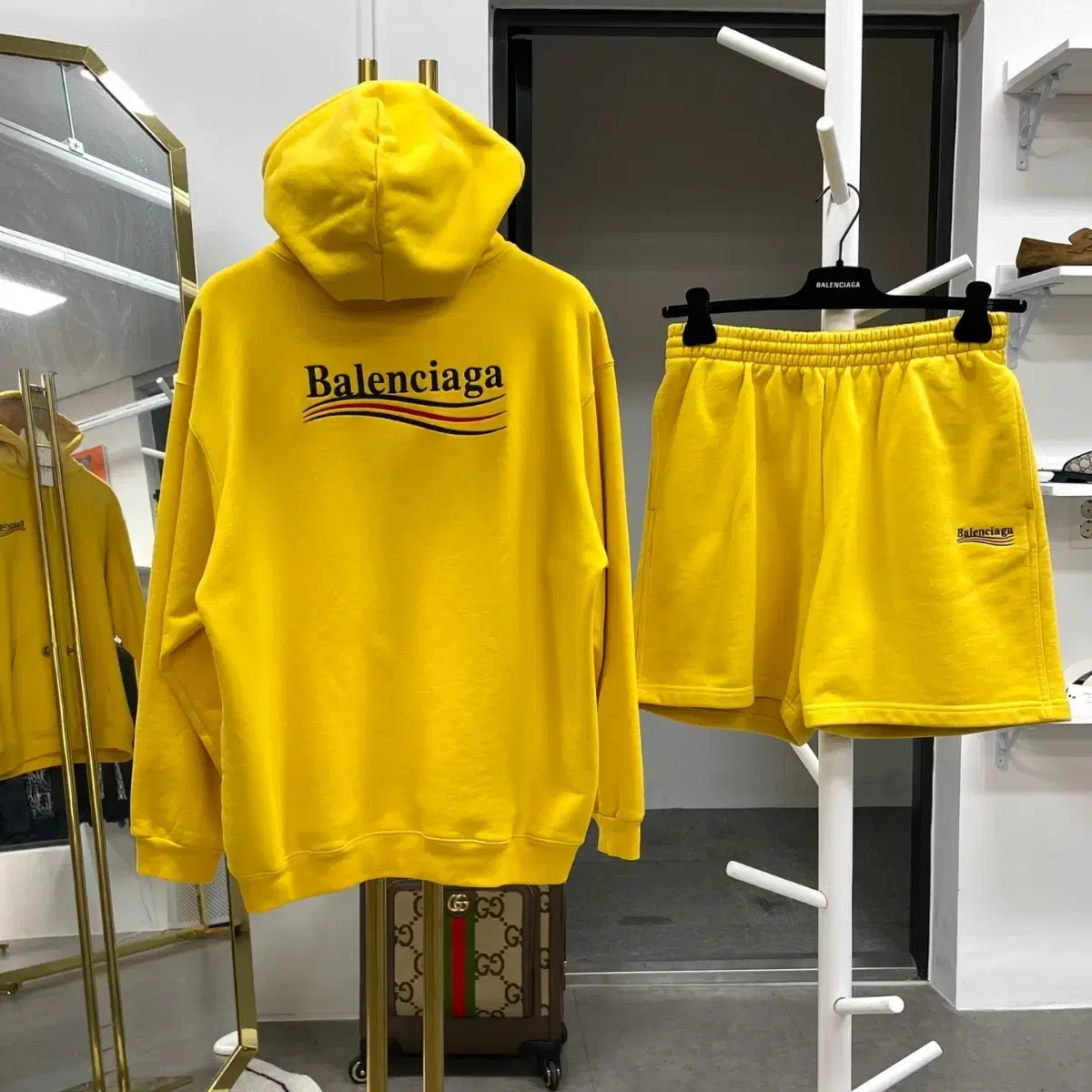 (M) Balenciaga Wavy Go hoodie/shorts setup