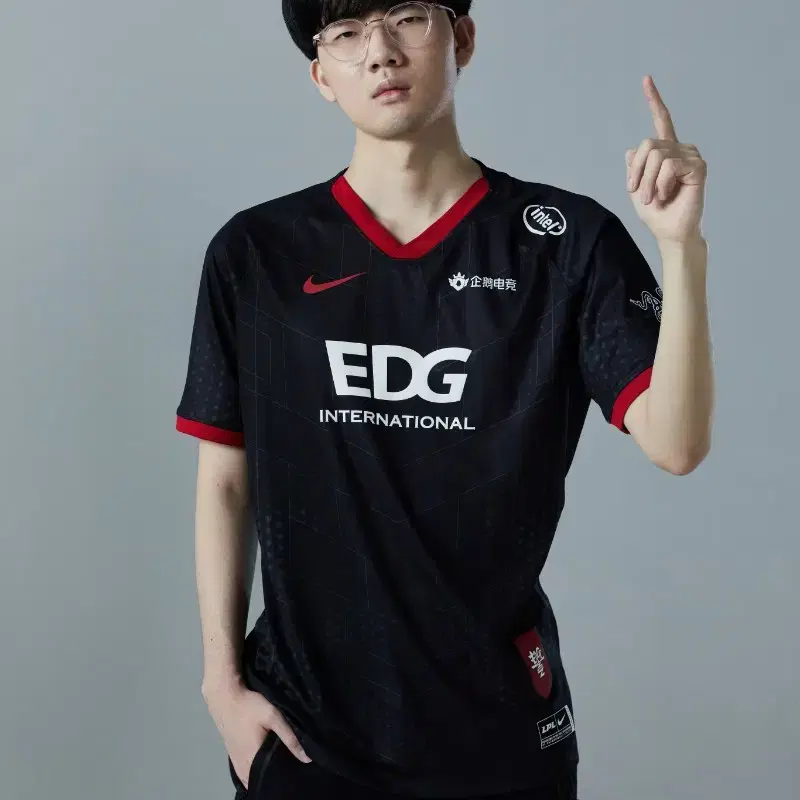 lck lpl 바이퍼 선수 EDG 유니폼 구합니다