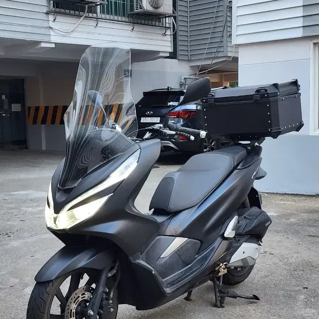 혼다 PCX125 19년식 더뉴 판매합니다