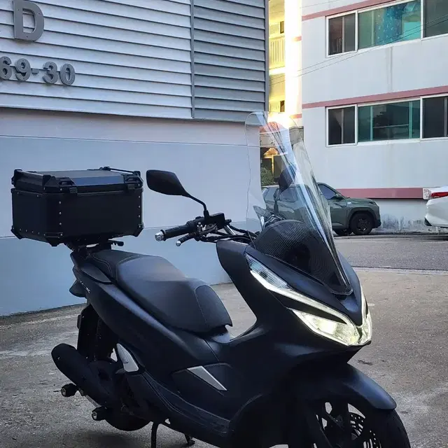 혼다 PCX125 19년식 더뉴 판매합니다