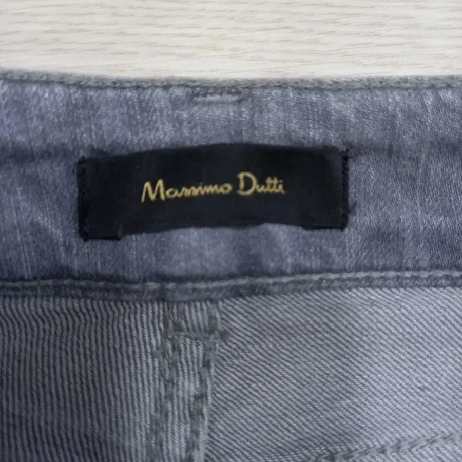 27 새상품 MASSIMO DUTTI 스판 일자진 그레이 27-530