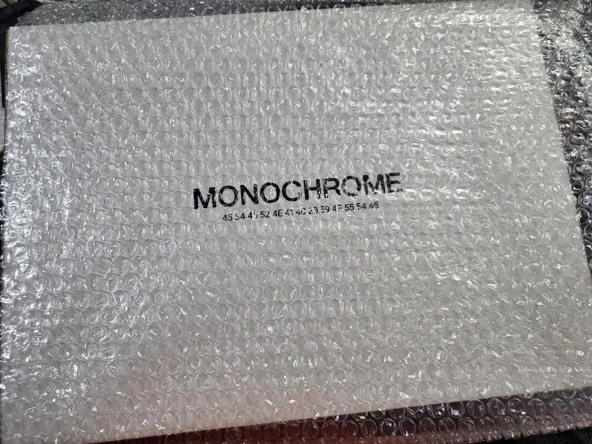 [Quick sale] bangtan Monochrome Storage Box (unsealed)