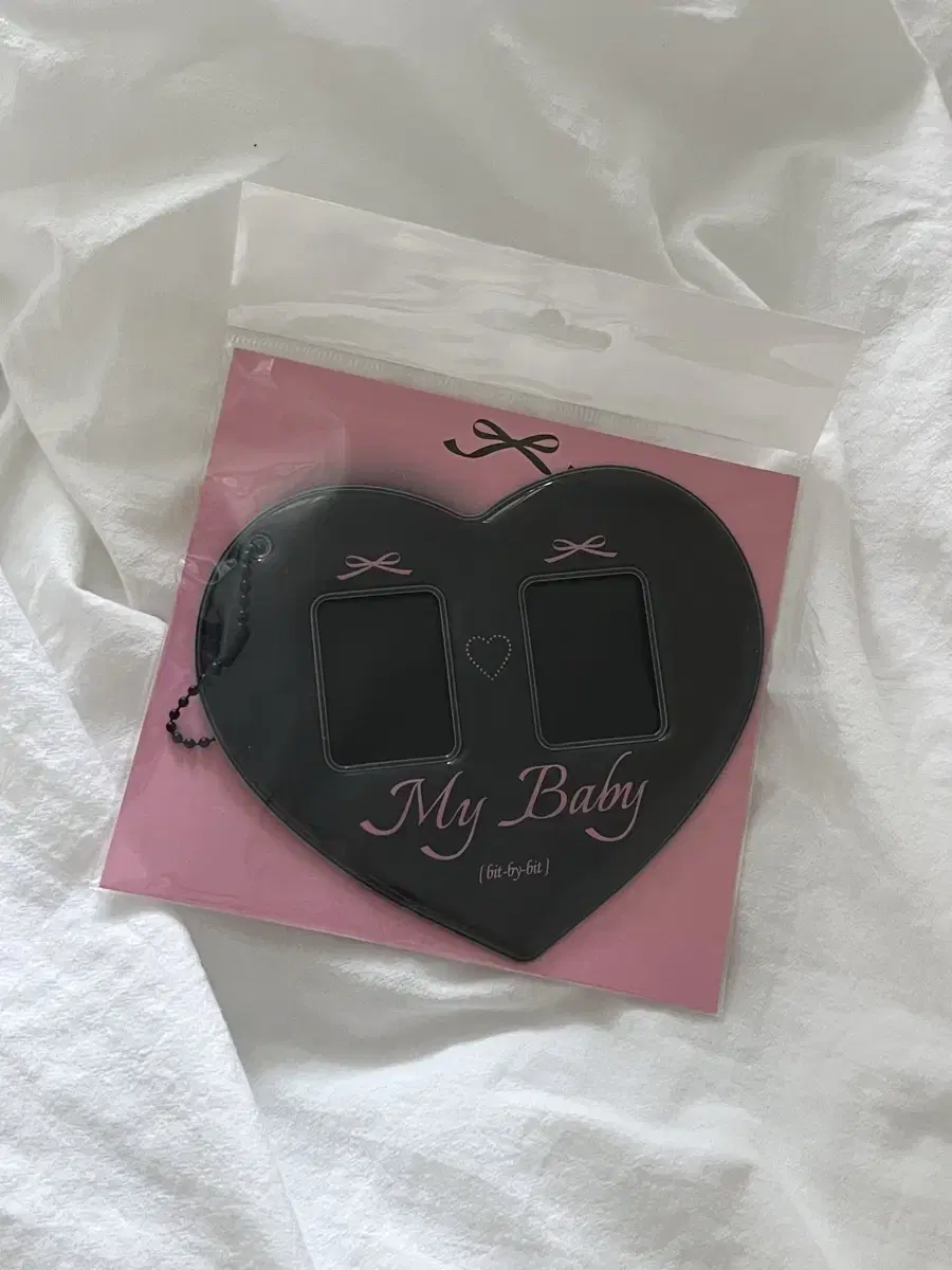 Bybit Heart Certificate Photo Holder Keyring