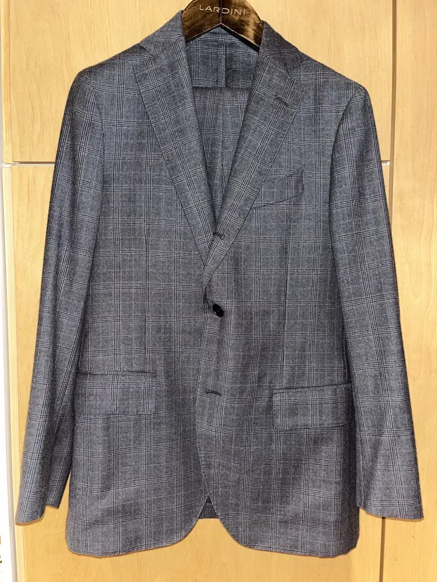 Lardini Suit