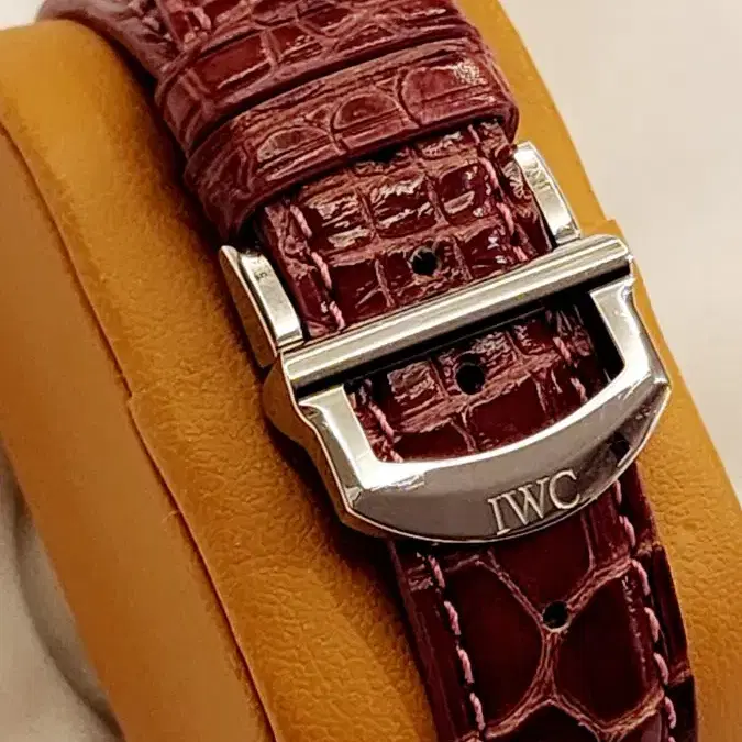 iwc 다빈치 36  베젤다이아 여성용 팝니다 iw458308