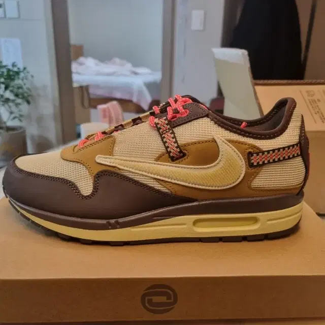 Nike x Travis Scott Air Max 1 Cact.us Br