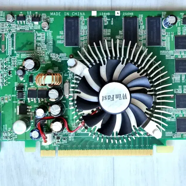 NVIDIA GeForce6600 256MB 그래픽카드