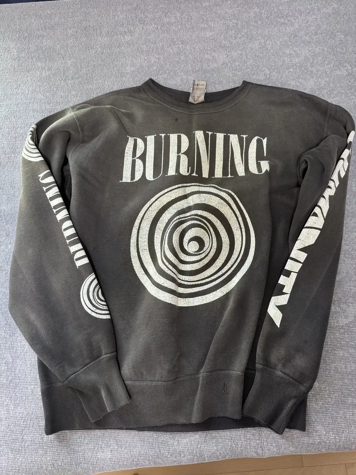 Saint Michael's BURNING Men's M size