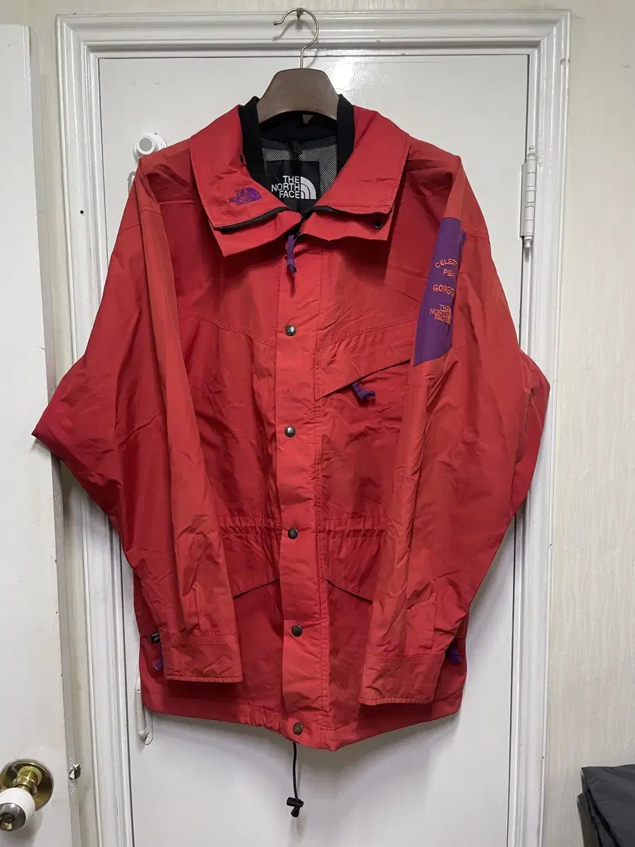 The North Face 90s Celestial Peak Gore-Tex Jacket XL Estimated 110