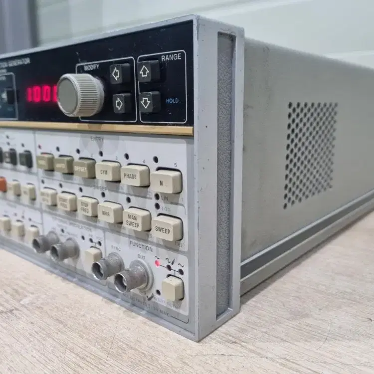 HP 3314A Function Generator 함수발생기