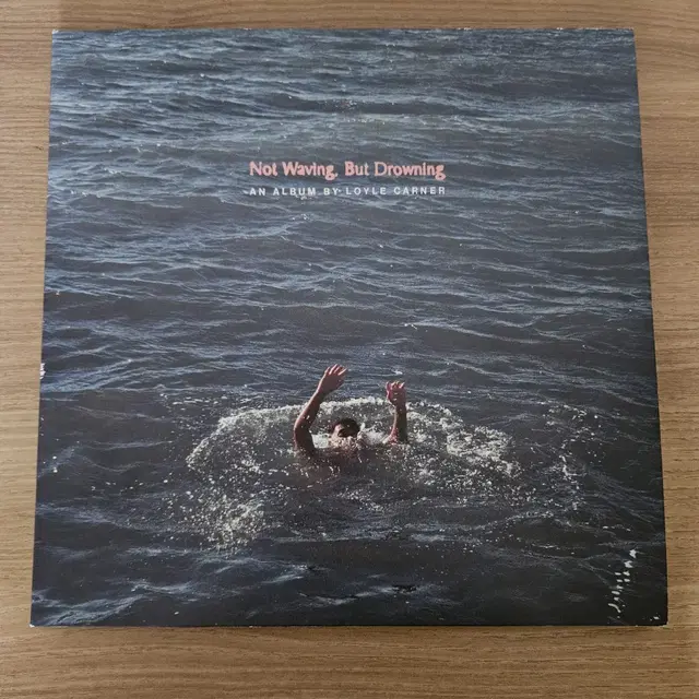 로일 카너 Not Waving, But Drowning lp 팝니다