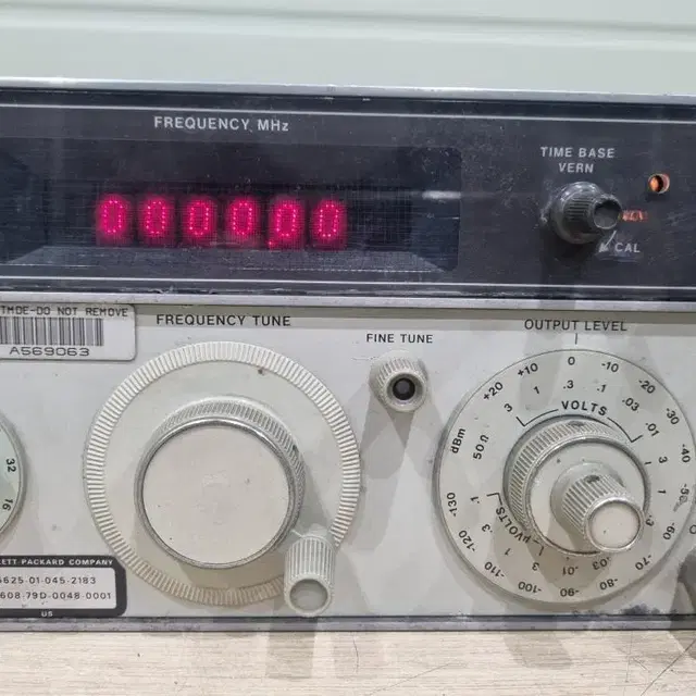 HP 8640B Signal Generator 신호발생기