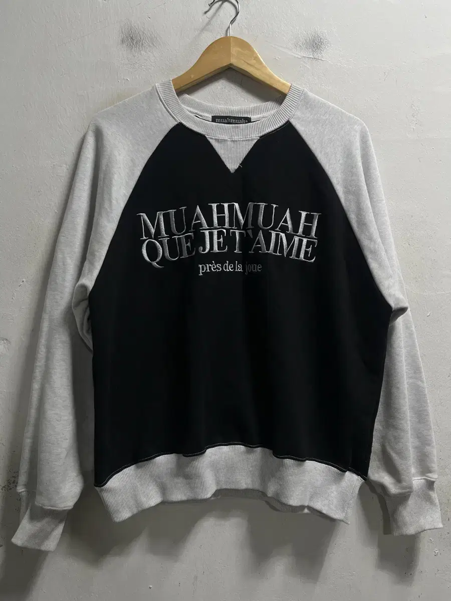 Free muahmuah printing loose fit sweatshirt Genuine