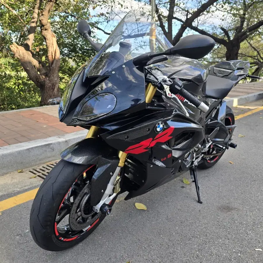 2017년식 bmw s1000rr 상태최상 킬로수 적은 바이크 판매합니다