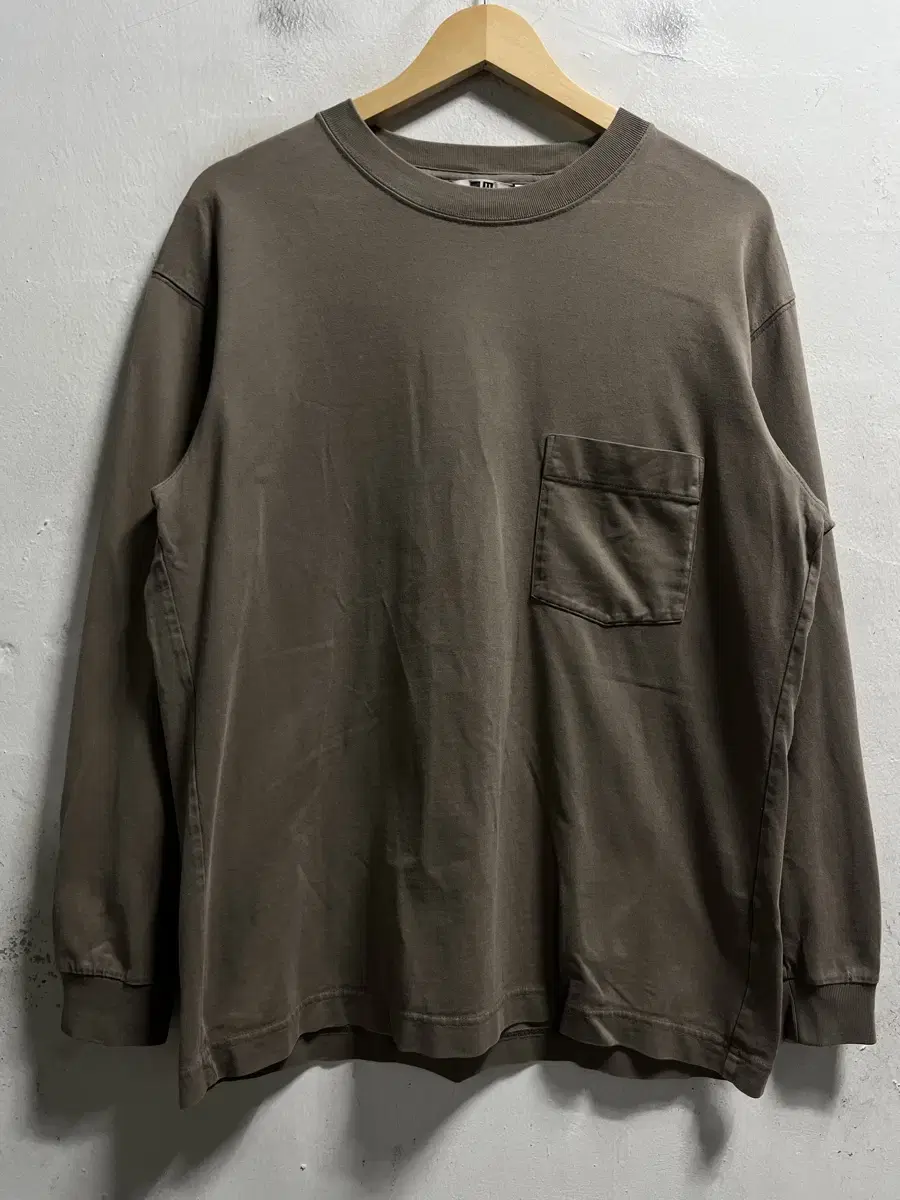 100 UNIQLO U Pocket Loose Fit Long Sleeve Tee Genuine