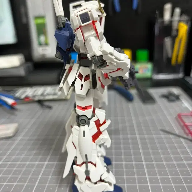 HGUC 유니콘 건담 디스트로이 모드 가조립 판매