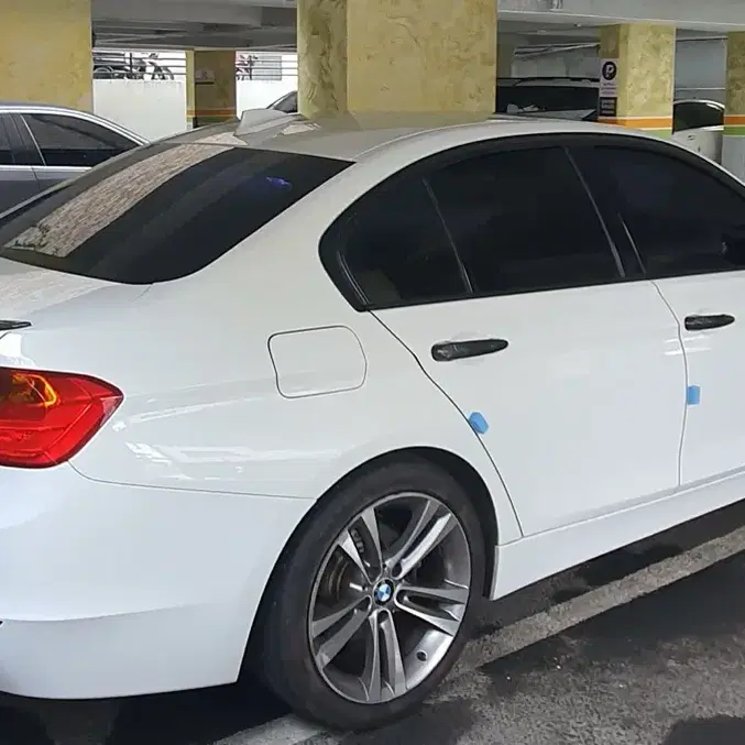 BMW F30 320i 스포츠 판매합니다(개인)