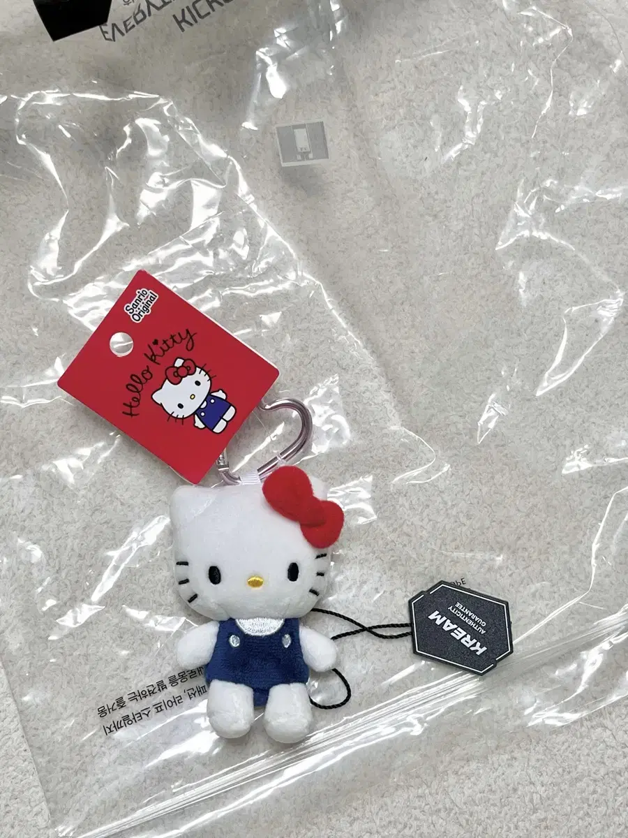 Sanrio Hello Kitty keyring Genuine Mini Doll Mascot Holder