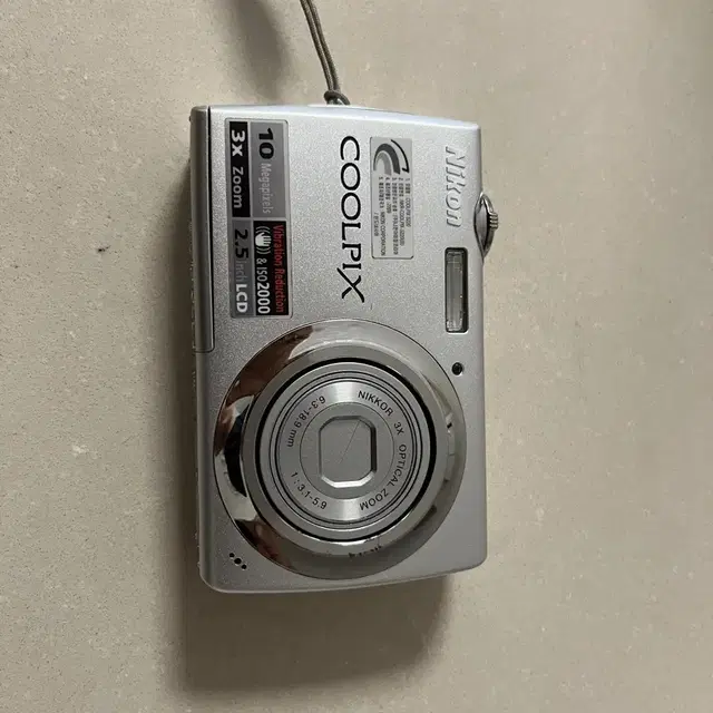 Nikon Coolpix S220