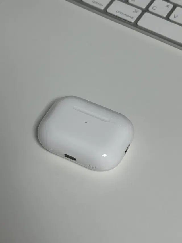 Airpods Pro 2세대 Magsafe 충전케이스 (C-타입)