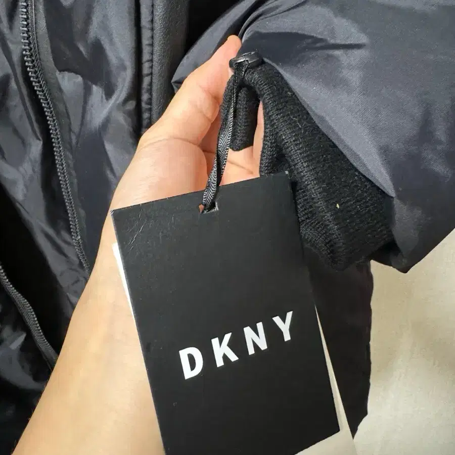 새옷 DKNY 덕다운 패딩