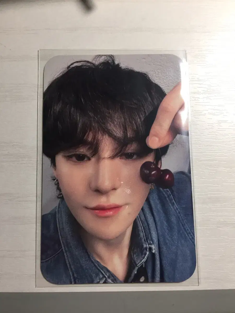 Treasure 40,000 won ld Cherry Yoshi Photocard