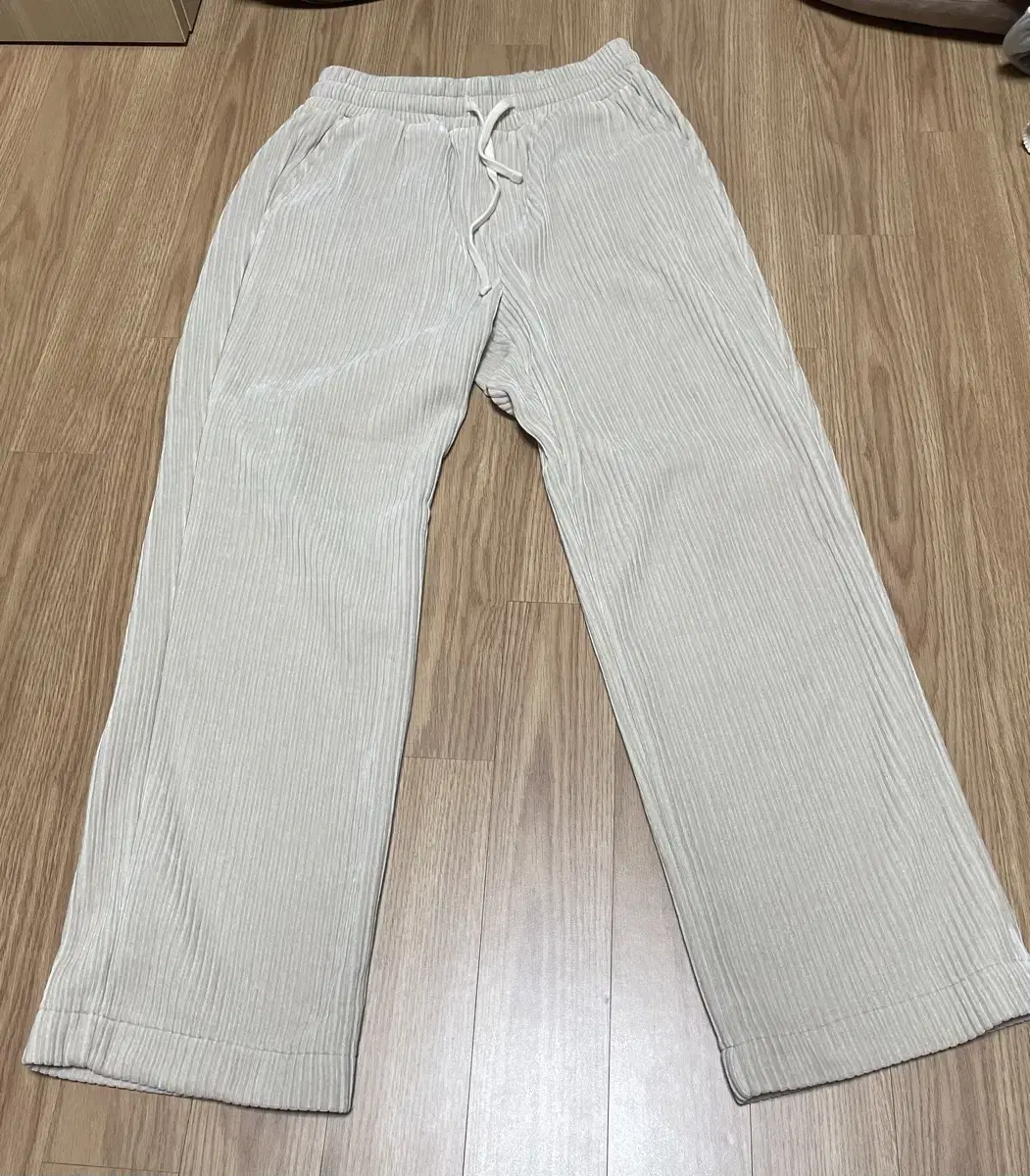 (Less than 15 wears) Corduroy Sweatpants L