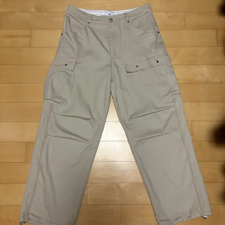 Hae.a Twill cargo pants beige 1size