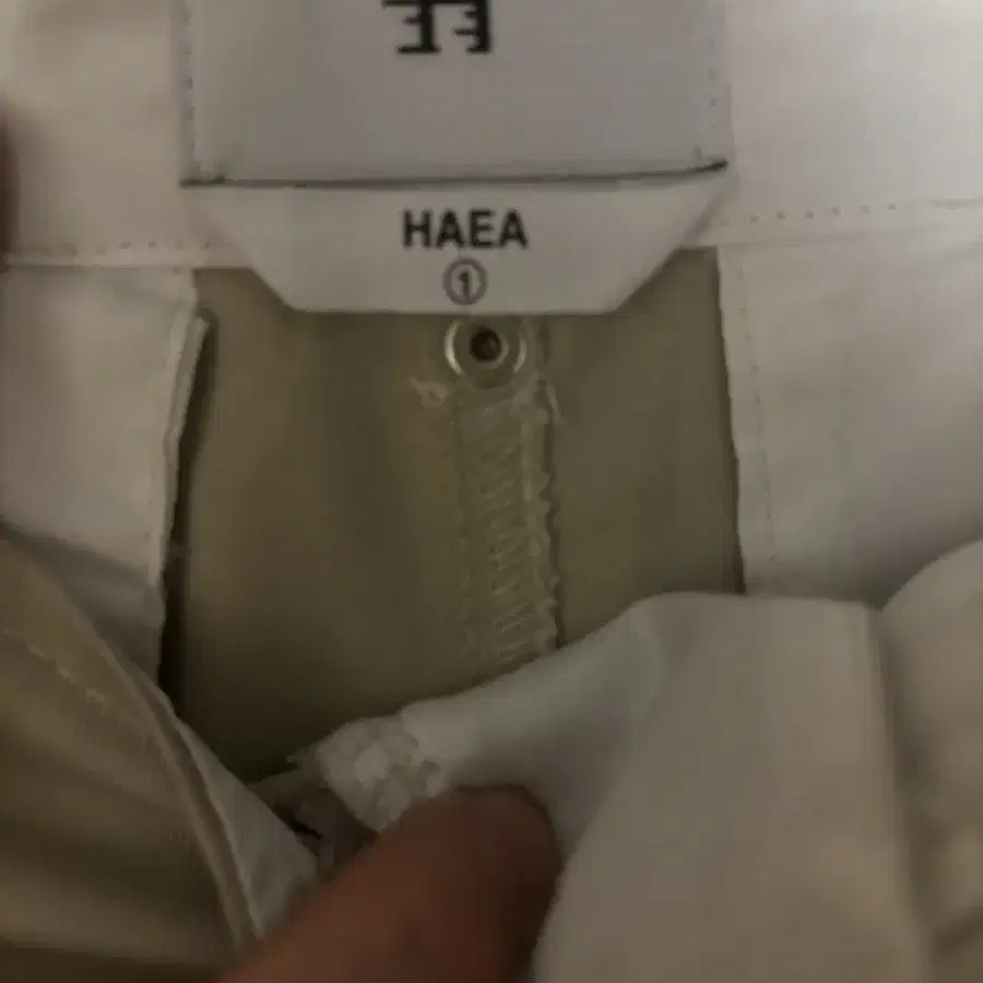 Hae.a Twill cargo pants beige 1size