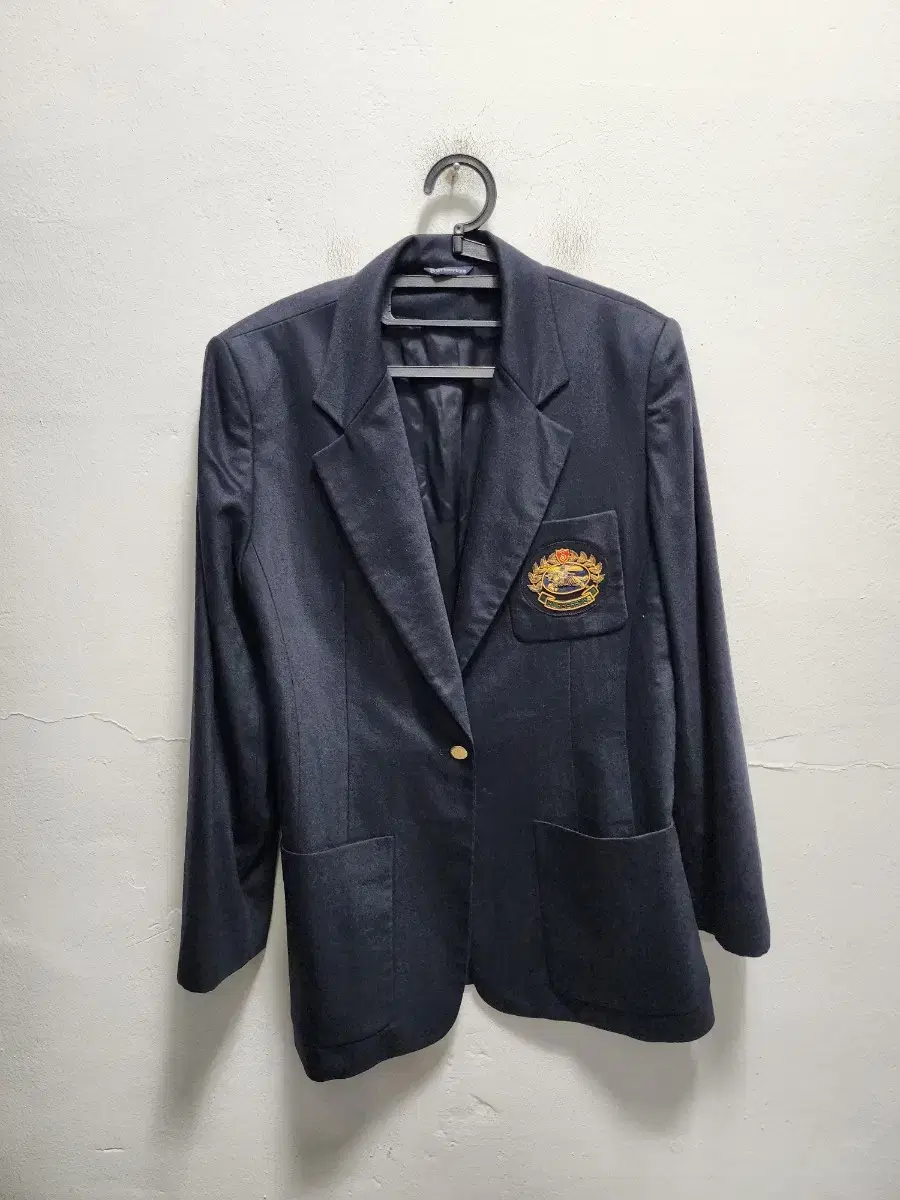 Burberry Old School Cashmere Blazer