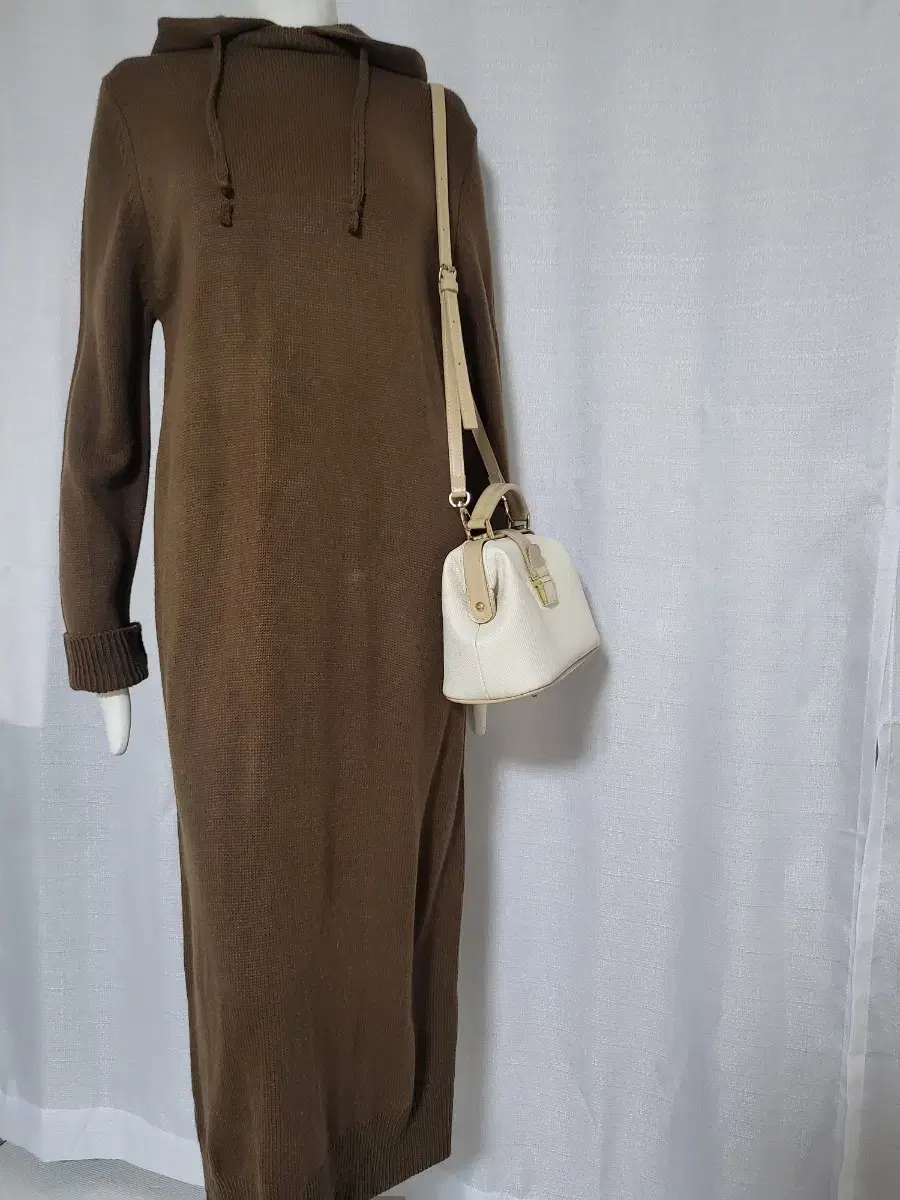 Status Good Gourd Hood Long Knit ONEPIECE.