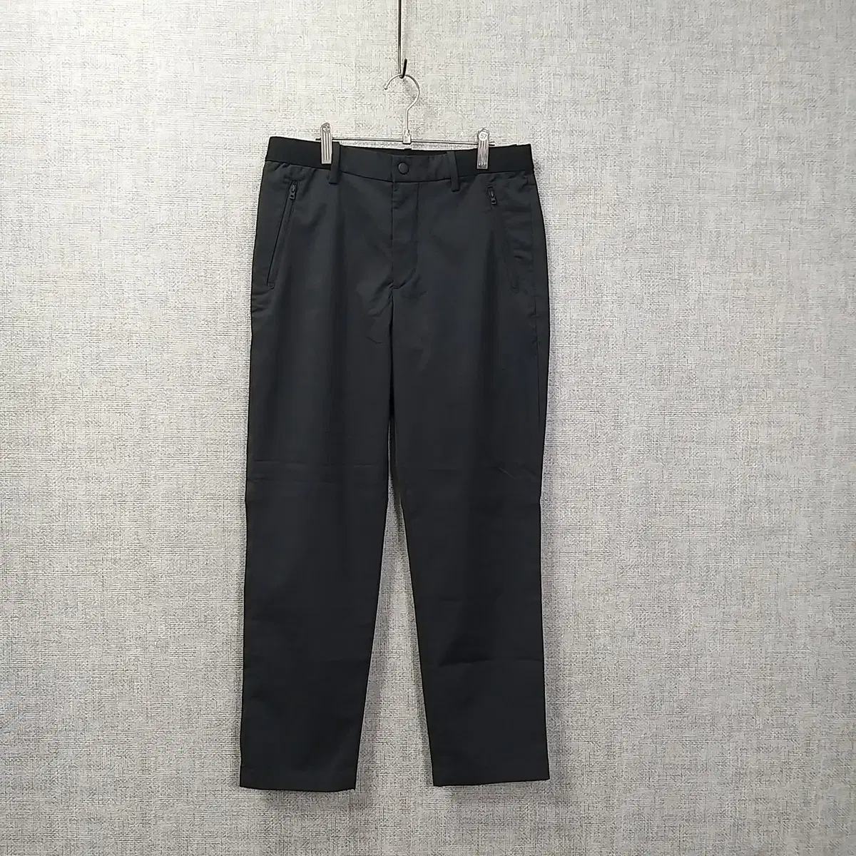 H57 UNIQLO Slacks 30