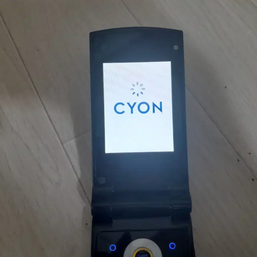 CYON LG-SV400 핫라인폰 깨끗한 2G폰