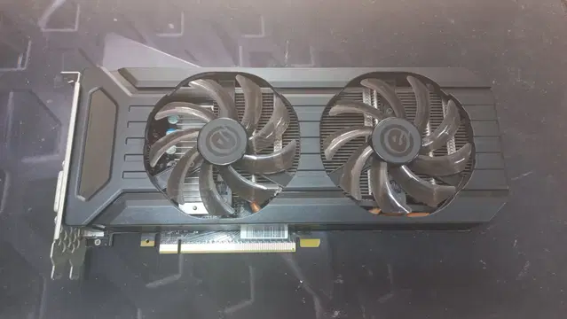 이엠텍 gtx 1060 3g 그래픽카드 팝니다.