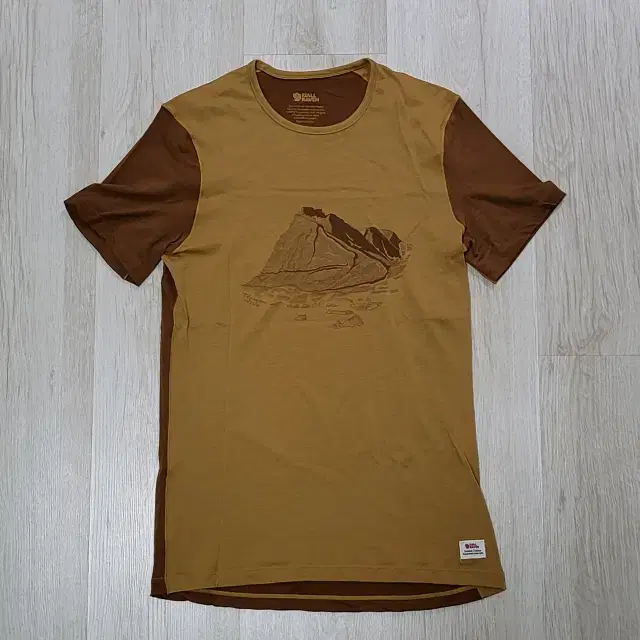 [고별가] 피엘라벤 켑 울 반팔 티셔츠 프린트 [Size S]