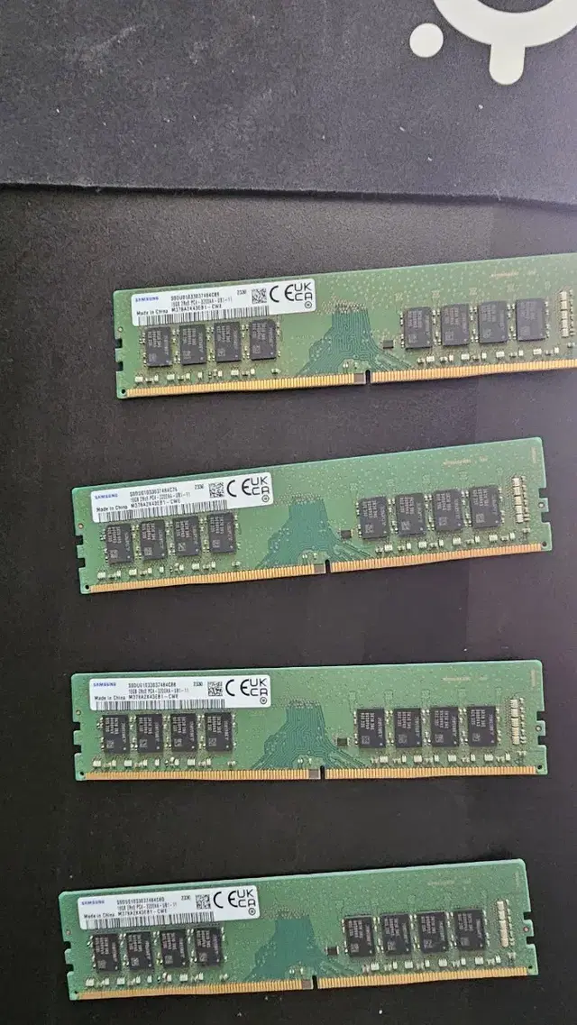 삼성 ddr4 16gb 3200 4장 판매합니다.