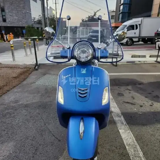 베스파 gts125 멧블루색상